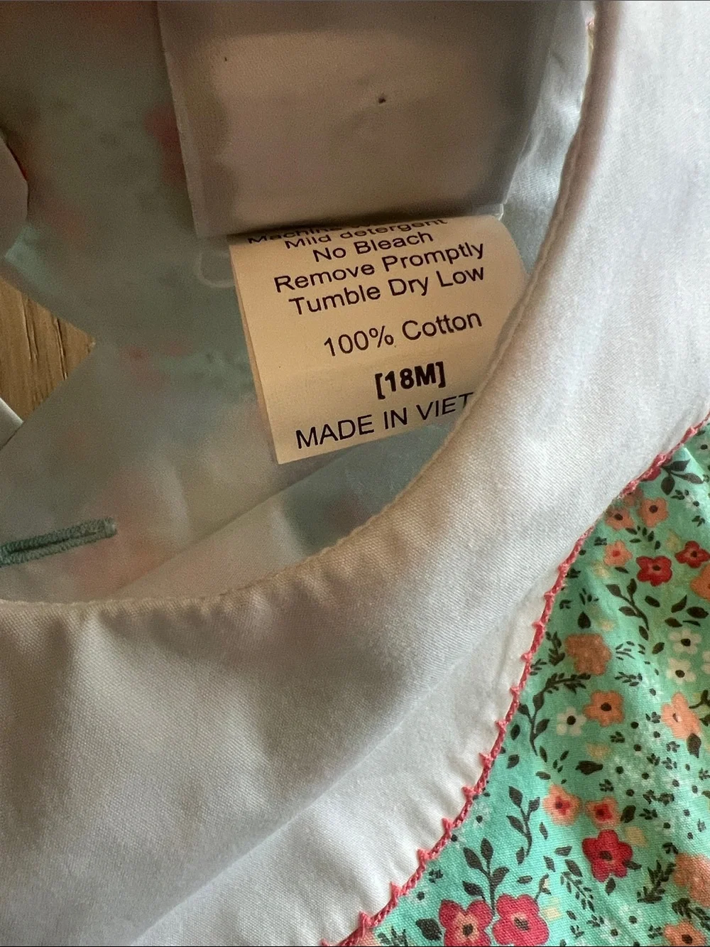 Size 18 month. True-adorable set!